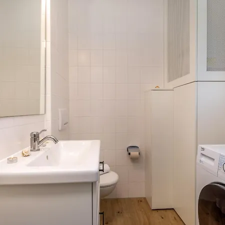 Holiday home Zwaw-zingstgefluester